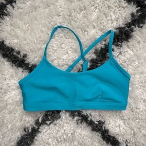 Alo Airlift Intrigue Bra - Bright Aqua